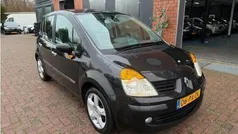 Zwart Gebruikt 2005 Renault Modus Luxe MPV | € 990 (Eerlijke prijs)