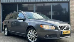 Grijs, metallic lak Gebruikt 2008 Volvo V70 Kinetic Stationwagen | € 7.950 (Super prijs)