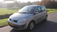 Gebruikt 2004 Renault Scénic II Luxe MPV | € 2.450 (Eerlijke prijs)
