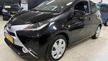 Occasion 2018 Toyota Aygo X-play Hatchback | € 8.750 (Eerlijke prijs)