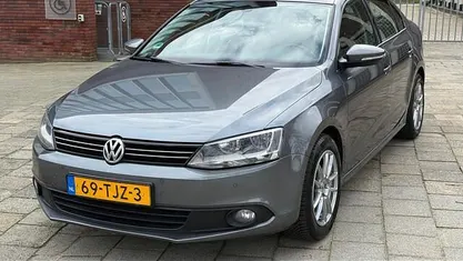 Occasion VW Jetta Comfortline 105 PK (77 kW) 2012 Grijs Sedan