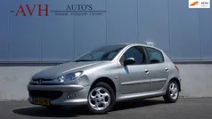 Hatchback Gebruikt 2007 Peugeot 206 Forever Hatchback | € 1.450 (Eerlijke prijs)