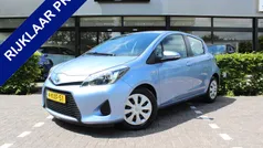Blauw Gebruikt 2013 Toyota Yaris Hybrid Hatchback | € 13.750 (Eerlijke prijs)