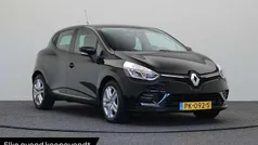 Zwart Gebruikt 2017 Renault Clio IV Zen Hatchback | € 9.445 (Eerlijke prijs)