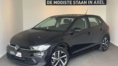 Zwart Gebruikt 2024 VW Polo Edition Hatchback | € 23.950 (Eerlijke prijs)