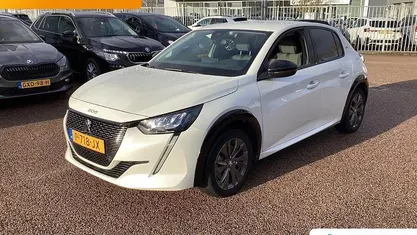 Occasion 2022 Peugeot e-208 Allure Hatchback | € 16.895 (Eerlijke prijs)