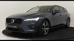 Blauw Gebruikt 2023 Volvo V60 Plus Stationwagen | € 40.890 (Eerlijke prijs)