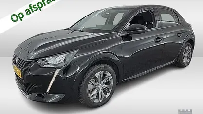 Zwart Gebruikt 2021 Peugeot e-208 Allure Hatchback | € 15.600 (Eerlijke prijs)