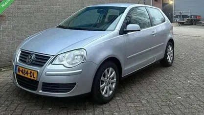 Occasion VW Polo Sportline 75 PK (55 kW) 2005 Grijs Hatchback