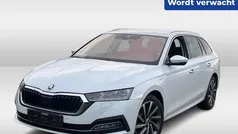 Wit Gebruikt 2021 Skoda Octavia Business Line Stationwagen | € 26.950 (Eerlijke prijs)