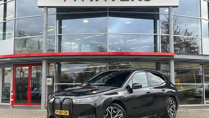 Grijs Occasion 2022 BMW iX Executive SUV | € 38.885 (Eerlijke prijs)