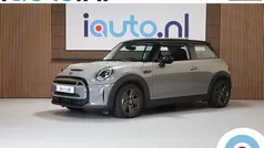Grijs Gebruikt 2022 Mini Cooper SE Hatchback | € 20.945 (Eerlijke prijs)