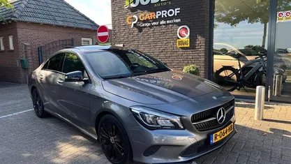 Grijs Gebruikt 2016 Mercedes CLA250 Prestige Sedan | € 19.750 (Eerlijke prijs)