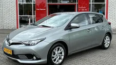 Grijs Gebruikt 2017 Toyota Auris Hatchback | € 14.400 (Eerlijke prijs)