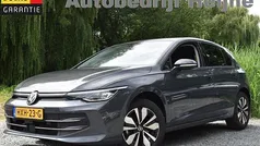 Grijs Gebruikt 2024 VW Golf VIII Edition Hatchback | € 27.945 (Super prijs)