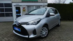 Grijs Gebruikt 2015 Toyota Yaris Hatchback | € 13.250 (Eerlijke prijs)