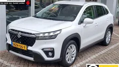 Wit Gebruikt 2023 Suzuki SX4 S-Cross SUV | € 22.945 (Eerlijke prijs)