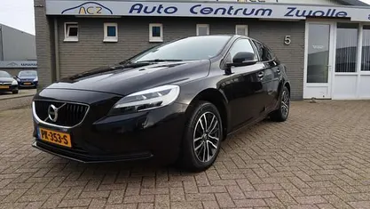 Gebruikt 2017 Volvo V40 Hatchback | € 10.450 (Super prijs)