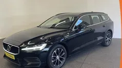 Gebruikt 2022 Volvo V60 Momentum Stationwagen | € 32.250 (Super prijs)