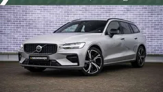 Grijs Gebruikt 2023 Volvo V60 Plus Stationwagen | € 38.399 (Eerlijke prijs)