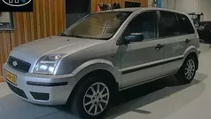 Gebruikt 2005 Ford Fusion MPV | € 1.550 (Eerlijke prijs)