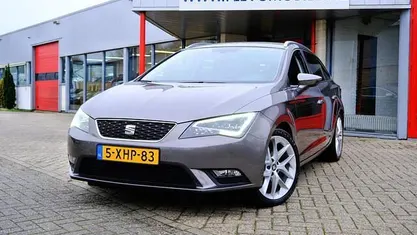 Grijs Gebruikt 2014 Seat Leon ST Business Stationwagen | € 9.450 (Goede deal)