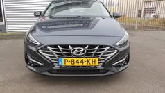 Grijs Gebruikt 2022 Hyundai i30 Premium Stationwagen | € 22.250 (Eerlijke prijs)