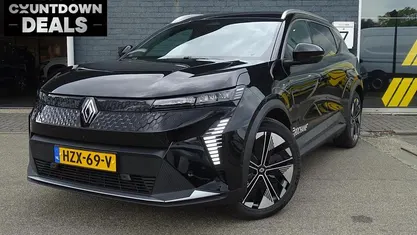 Zwart Gebruikt 2025 Renault Scénic Techno MPV | € 44.695 (Eerlijke prijs)