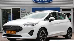 Wit Gebruikt 2022 Ford Fiesta Titanium Hatchback | € 17.895 (Eerlijke prijs)