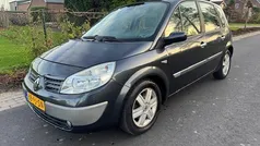 Grijs Gebruikt 2004 Renault Scénic II MPV | € 1.399 (Eerlijke prijs)