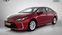 Rood Gebruikt 2019 Toyota Corolla Active Sedan | € 17.445 (Eerlijke prijs)