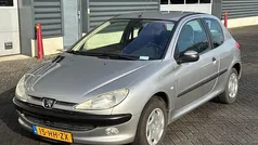 Gebruikt 2001 Peugeot 206 Hatchback | € 1.450 (Eerlijke prijs)