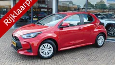 Rood Gebruikt 2022 Toyota Yaris Active Hatchback | € 19.900 (Eerlijke prijs)