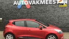 Rood Gebruikt 2017 Renault Clio IV Zen Hatchback | € 9.750 (Eerlijke prijs)