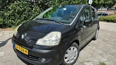 Zwart Gebruikt 2008 Renault Grand Modus MPV | € 2.250 (Eerlijke prijs)