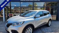 Zilver, metallic lak Gebruikt 2020 Renault Kadjar Intens SUV | € 19.850 (Goede deal)