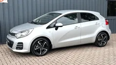 Zilver Gebruikt 2017 Kia Rio Hatchback | € 8.995 (Goede deal)