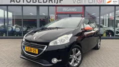 Zwart Gebruikt 2015 Peugeot 208 Roland Garros Hatchback | € 9.945 (Eerlijke prijs)