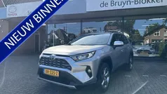 Grijs Gebruikt 2019 Toyota RAV4 Edition SUV | € 31.900 (Eerlijke prijs)