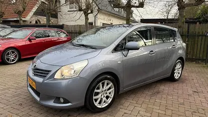 Blauw Gebruikt 2011 Toyota Verso Business Edition MPV | € 7.990 (Goede deal)