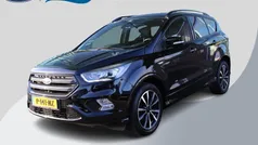 Zwart Gebruikt 2018 Ford Kuga ST-Line SUV | € 20.850 (Eerlijke prijs)