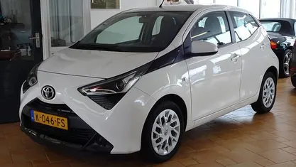 Gebruikt 2020 Toyota Aygo X-play Hatchback | € 10.750 (Eerlijke prijs)