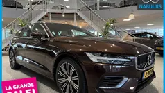 Bruin Gebruikt 2020 Volvo V60 Inscription Stationwagen | € 25.750 (Eerlijke prijs)