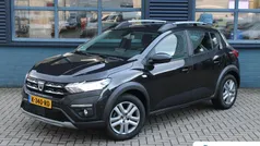 Zwart Gebruikt 2021 Dacia Sandero Comfort Hatchback | € 14.445 (Eerlijke prijs)