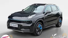 Blacked out (donker zwart) Gebruikt 2023 Lynk & Co 01 SUV | € 27.740 (Eerlijke prijs)