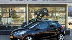 Bruin, metallic lak Gebruikt 2010 Mazda 2 Hatchback | € 4.900 (Eerlijke prijs)