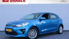 Blauw Gebruikt 2021 Kia Rio Hatchback | € 16.995 (Eerlijke prijs)