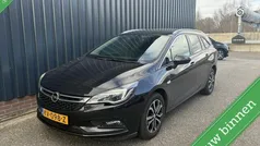 Zwart Gebruikt 2016 Opel Astra Business Stationwagen | € 8.499 (Eerlijke prijs)