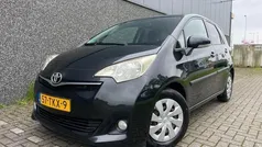 Zwart Gebruikt 2012 Toyota Verso-S MPV | € 9.795 (Eerlijke prijs)