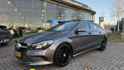 Grijs Occasion 2017 Mercedes CLA180 Shooting Brake Urban Stationwagen | € 20.445 (Goede deal)